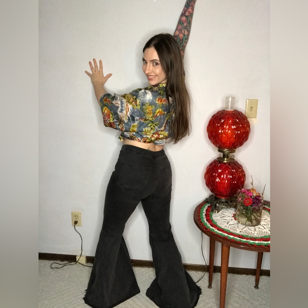 Float On Flares - image 4